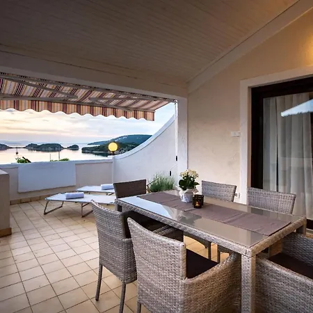 Appartamento Nina Supetarska Draga