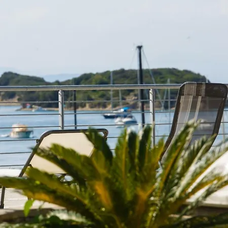 Nina * Supetarska Draga