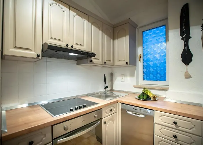 Nina * Supetarska Draga