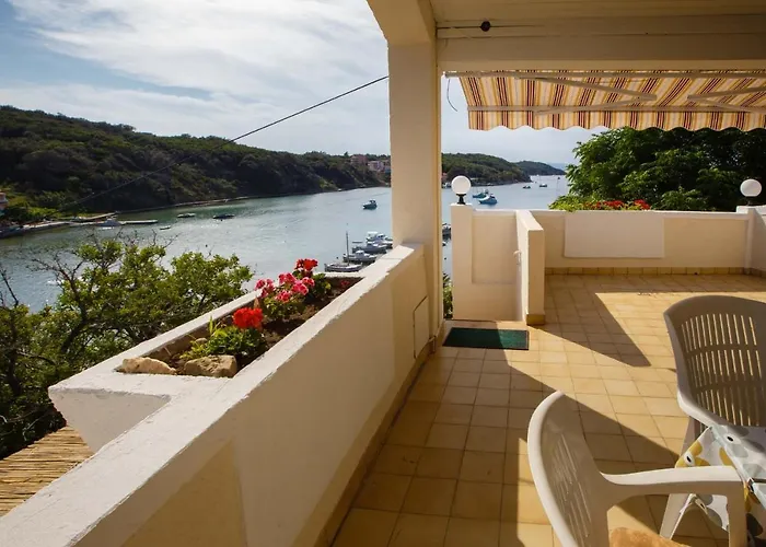 Nina Apartament Supetarska Draga