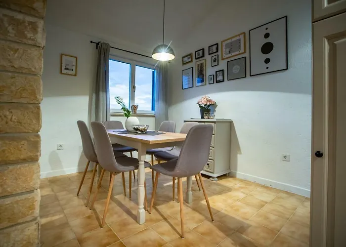 Nina Apartament Supetarska Draga